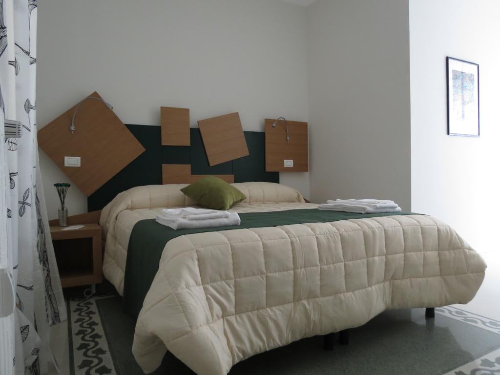 Adriano Augusto Bed & Breakfast Рим Стая снимка