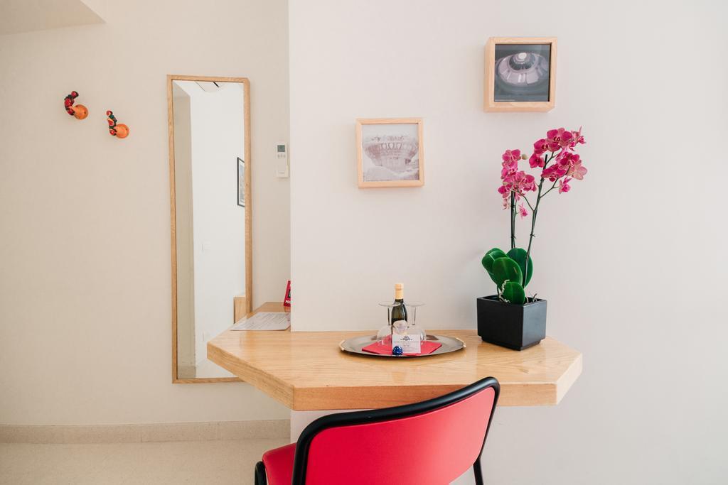 Adriano Augusto Bed & Breakfast Рим Стая снимка